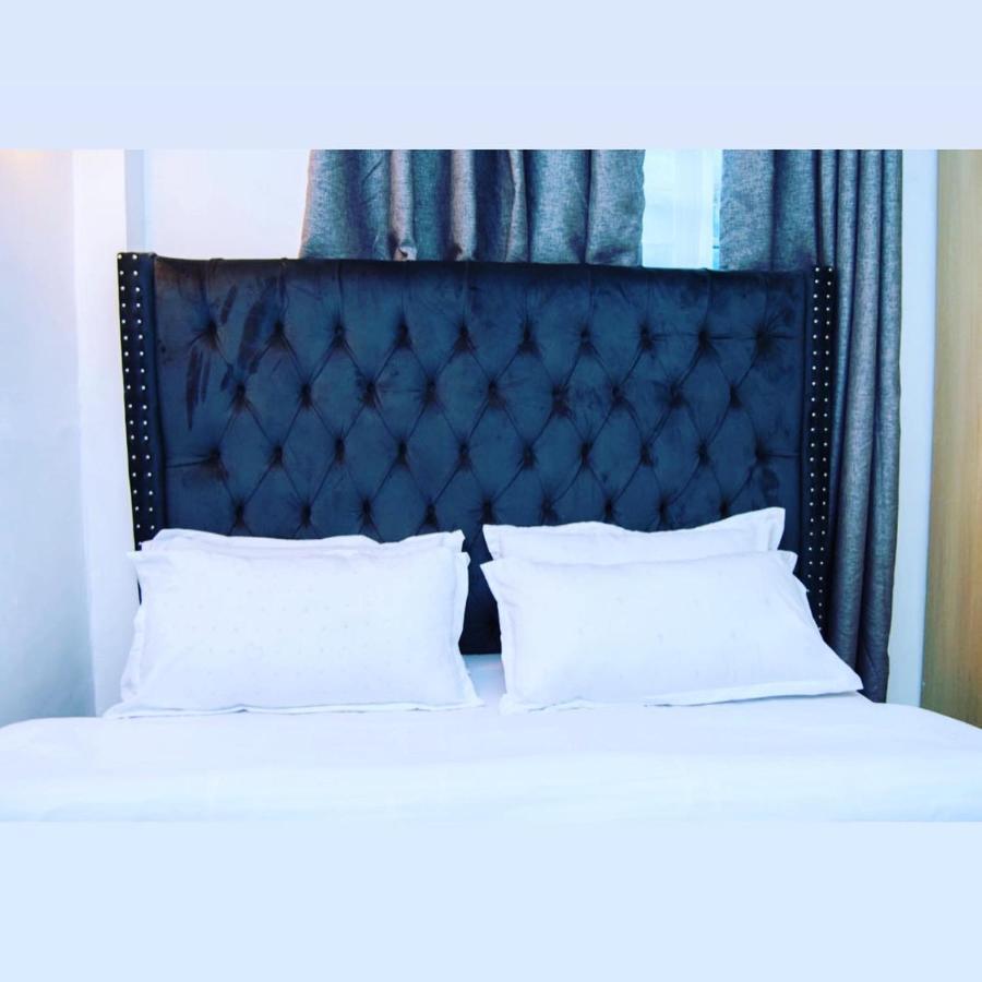 Sandalwood Suites Nakuru - Studios & One Bedroom Suites Buitenkant foto