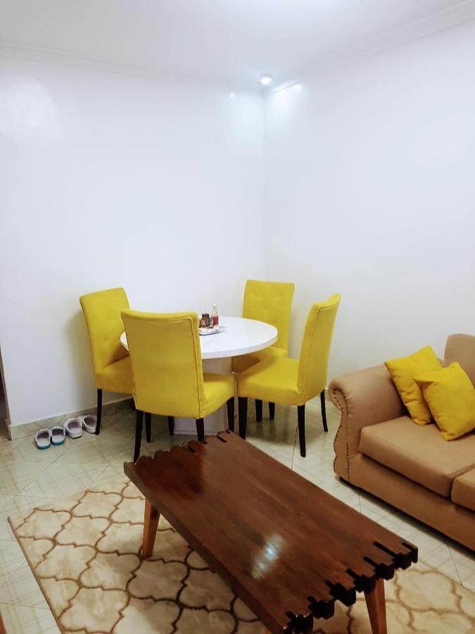 Sandalwood Suites Nakuru - Studios & One Bedroom Suites Buitenkant foto