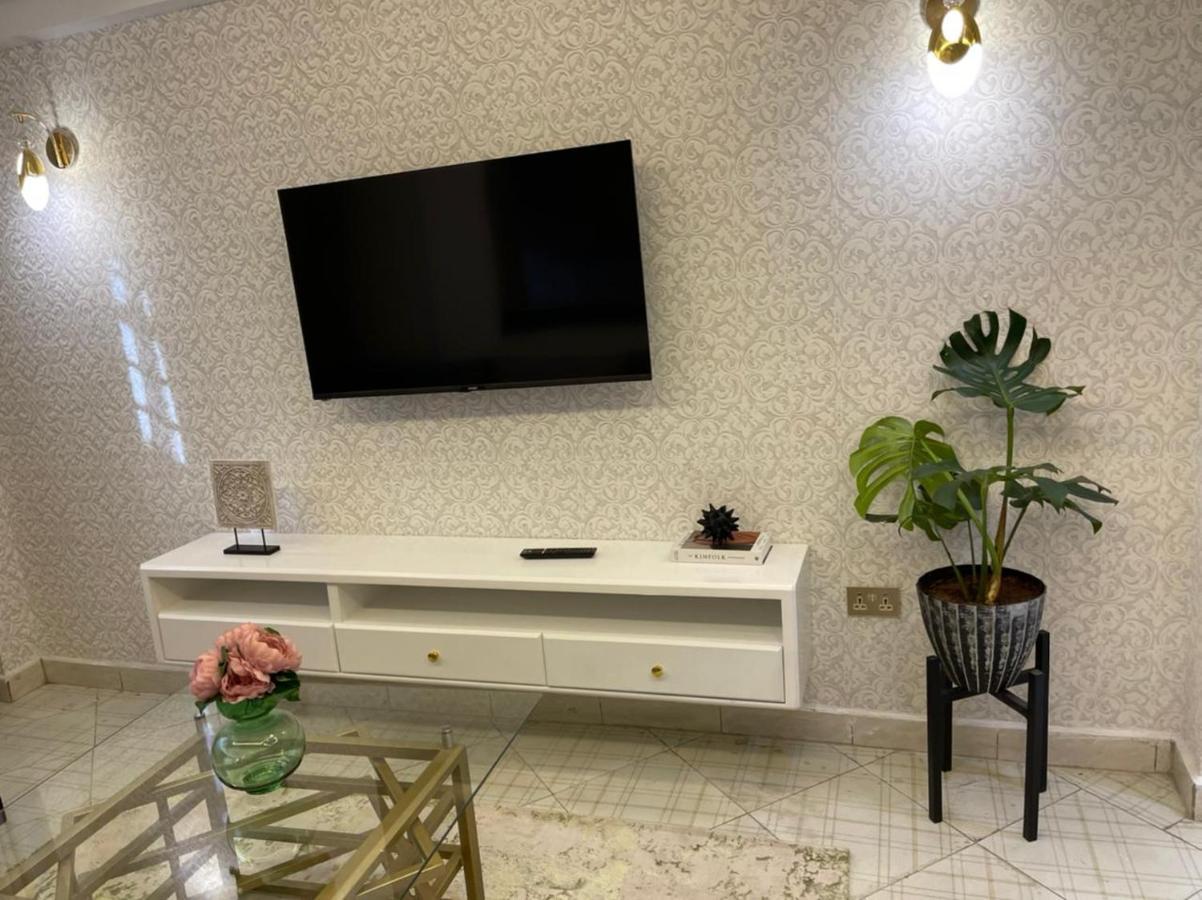 Sandalwood Suites Nakuru - Studios & One Bedroom Suites Buitenkant foto