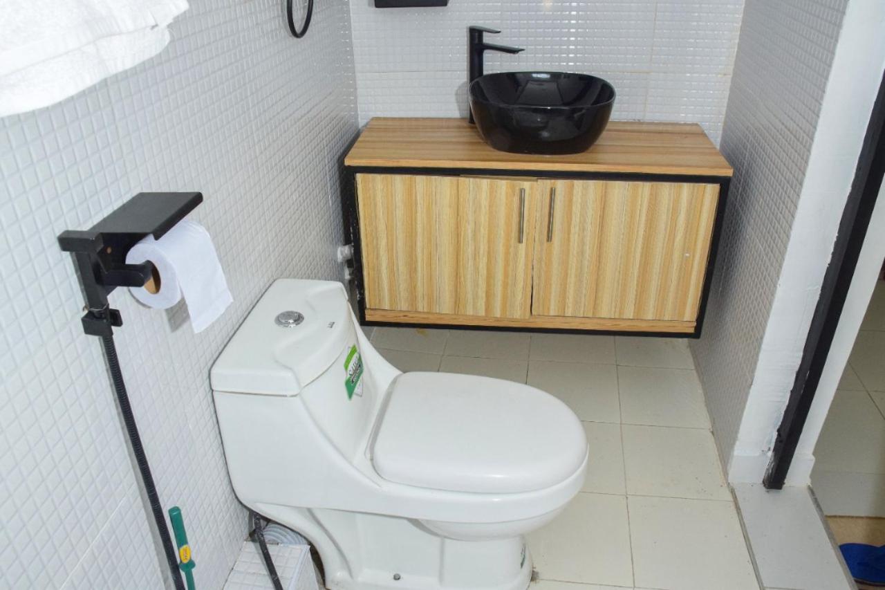 Sandalwood Suites Nakuru - Studios & One Bedroom Suites Buitenkant foto